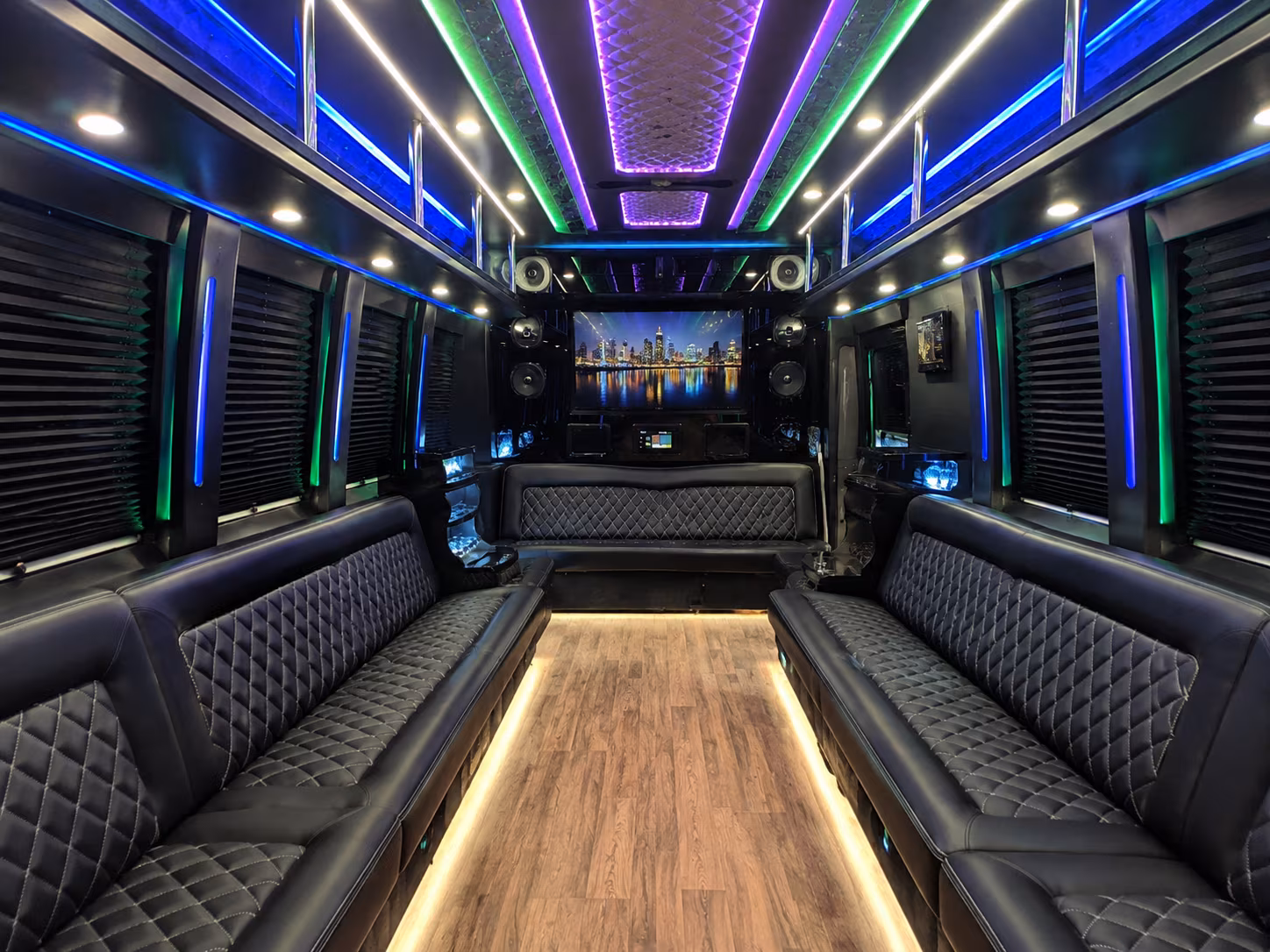 Rent a Bus to Six Flags Hurricane Harbor Concord