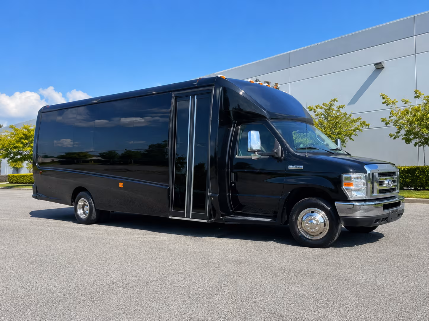 Berkeley Birthday, Sweet 16, & Quinceañera Party Bus Rentals