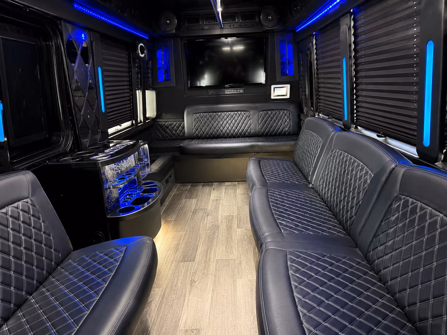 Oakland Homecoming & Prom Party Bus Rentals