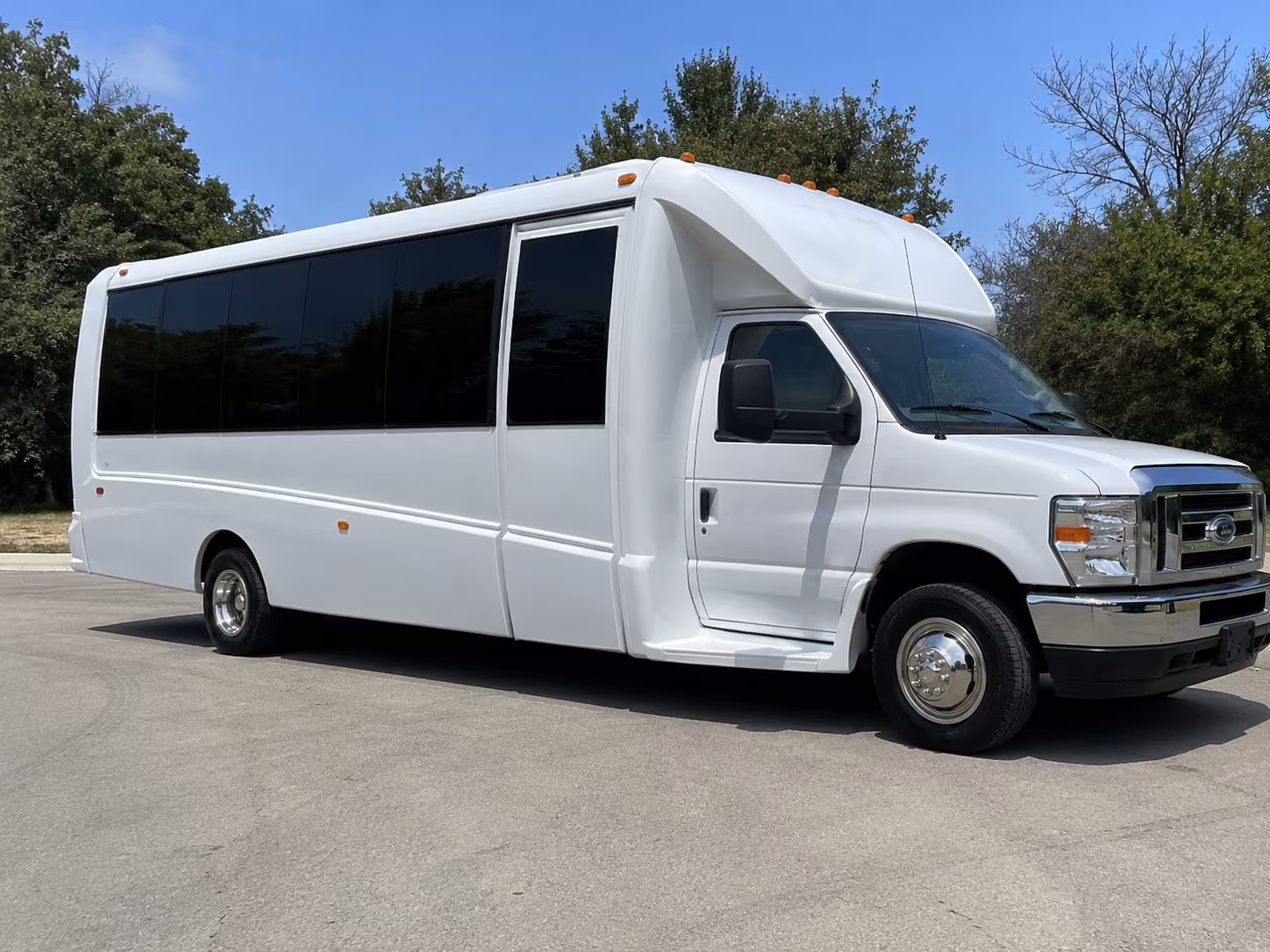 Pleasanton Birthday, Sweet 16, & Quinceañera Party Bus Rentals