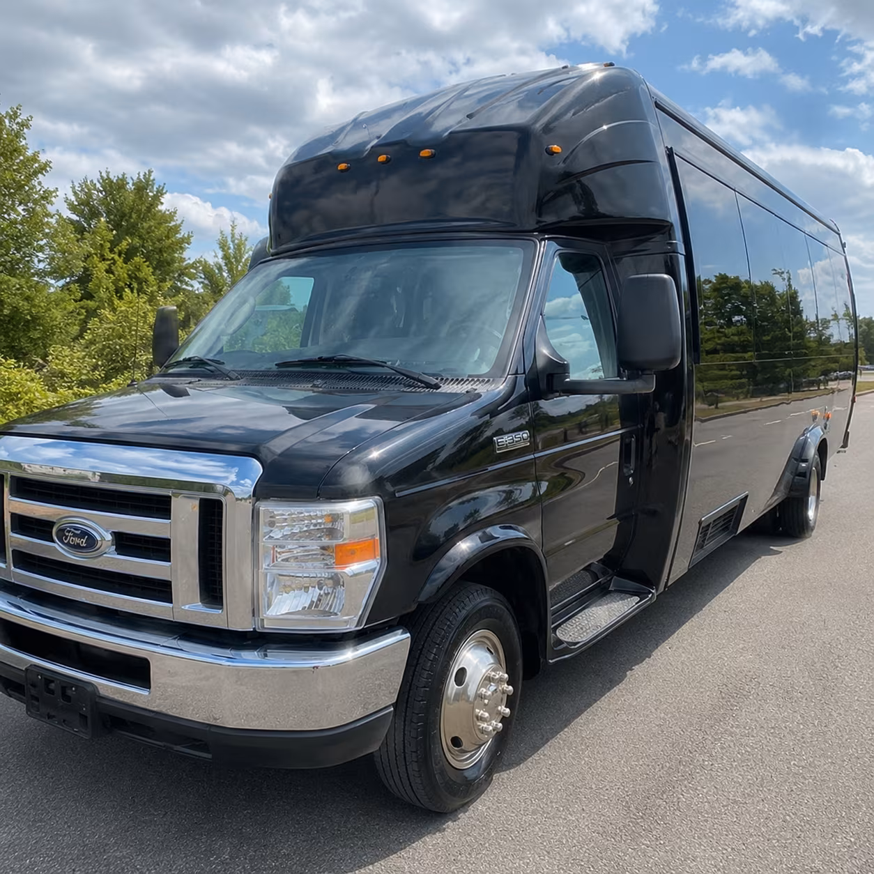 Richmond Homecoming & Prom Party Bus Rentals
